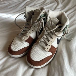 NIKE SB Dunk High Next Nature Summit White Toasty size 7